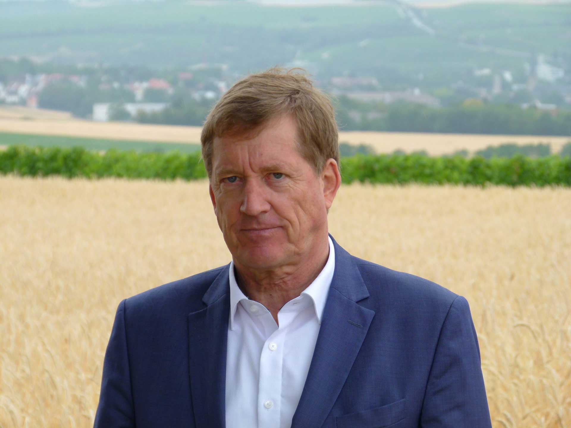 Mehr über den Artikel erfahren <span class="entry-title-primary">Hartelt: Sonderregelung für Saisonarbeit weiterhin erforderlich</span> <span class="entry-subtitle">Belastung der Landwirtschaft durch Mindestlohn schon heute zu hoch</span>